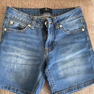7 jeans shorts good condition